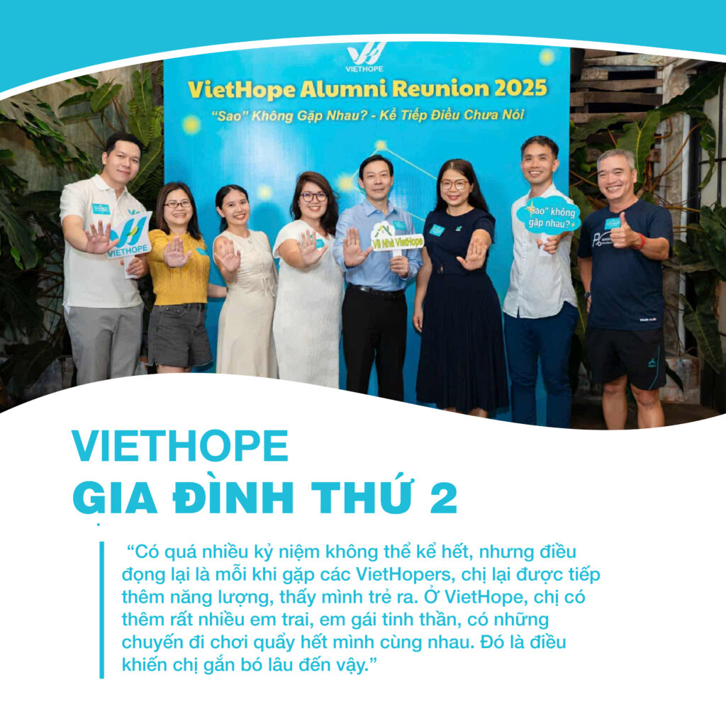 Gắn bó từ những ngày đầu, chị Phương luôn là ngọn lửa lan tỏa yêu thương đến mọi người