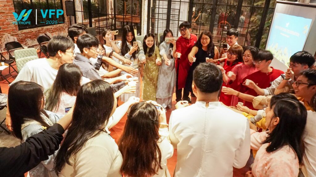 Bước sang năm 2026, hy vọng đại gia đình VietHope sẽ tiếp tục gắn kết, đồng hành và cùng nhau lan tỏa nhiều hơn nữa những giá trị tích cực cho cộng đồng.