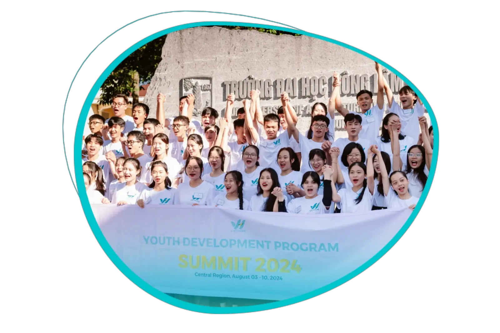 VietHope volunteers at Youth Development Program Summit